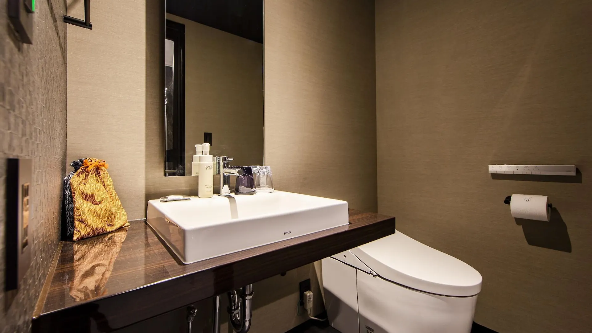 ***  Prostyle Ryokan Yokohama Bashamichi Japon